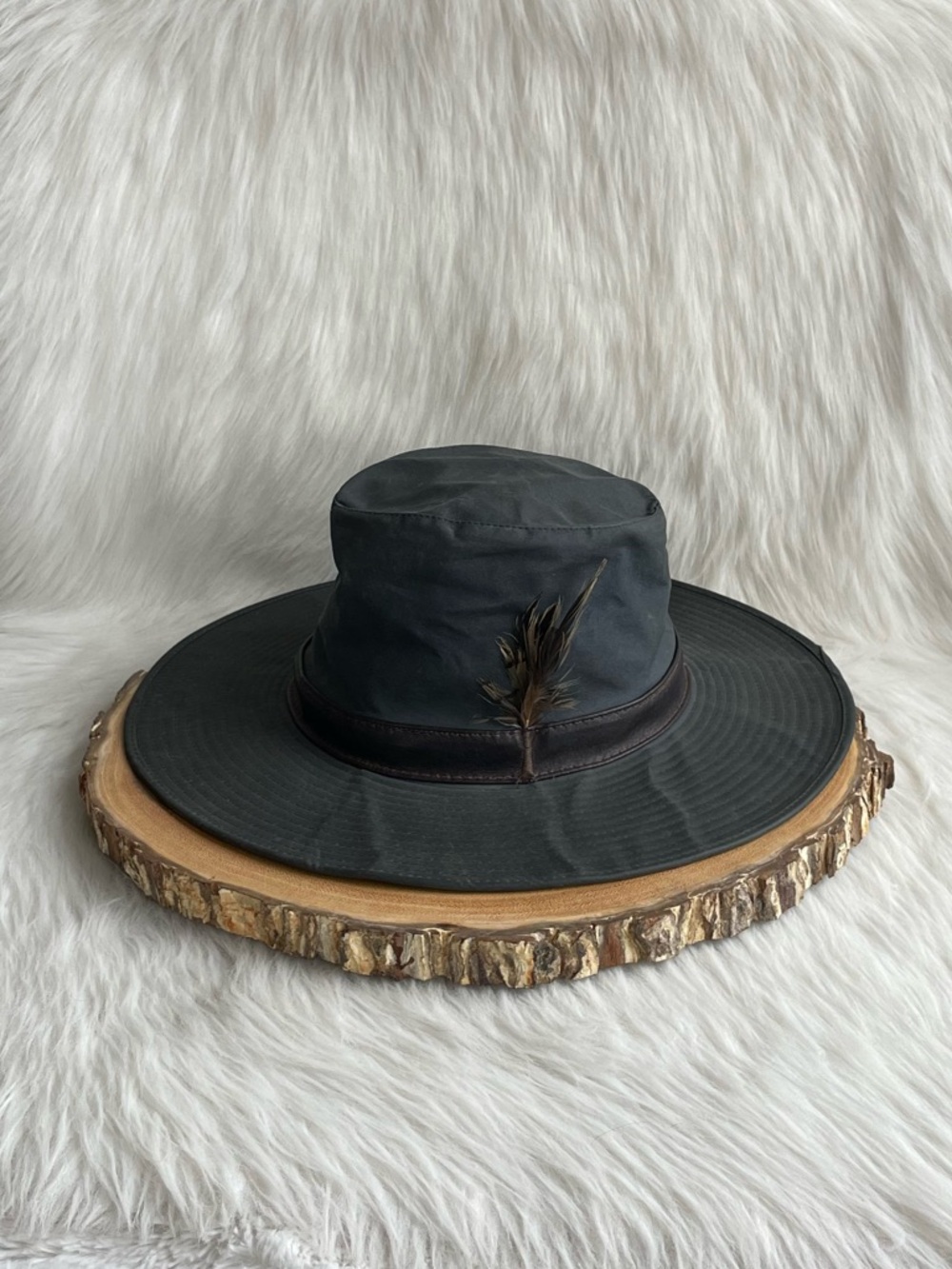 Barbour vintage wide brim waxed canvas feather bucket hat